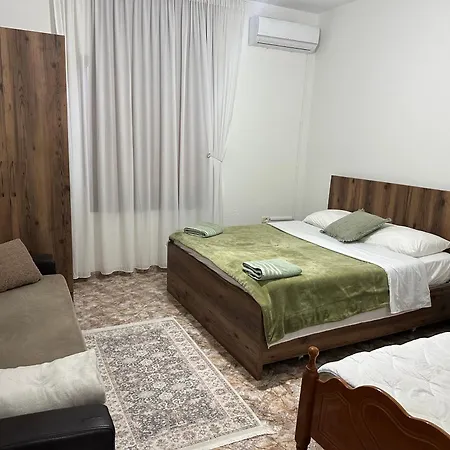 אכסניה Hostel Rinas Rinas
